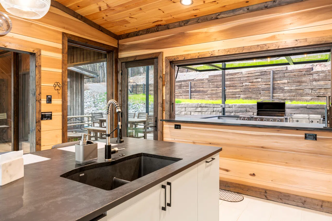 Interior of 780 Laurel Lake Circle, photo 13