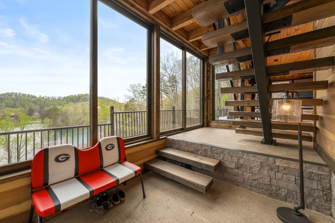 Interior of 780 Laurel Lake Circle, photo 15