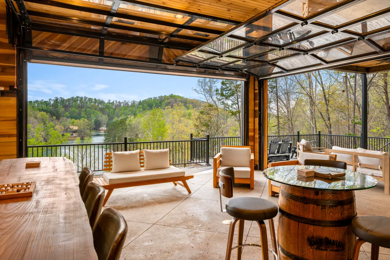 Interior of 780 Laurel Lake Circle, photo 18